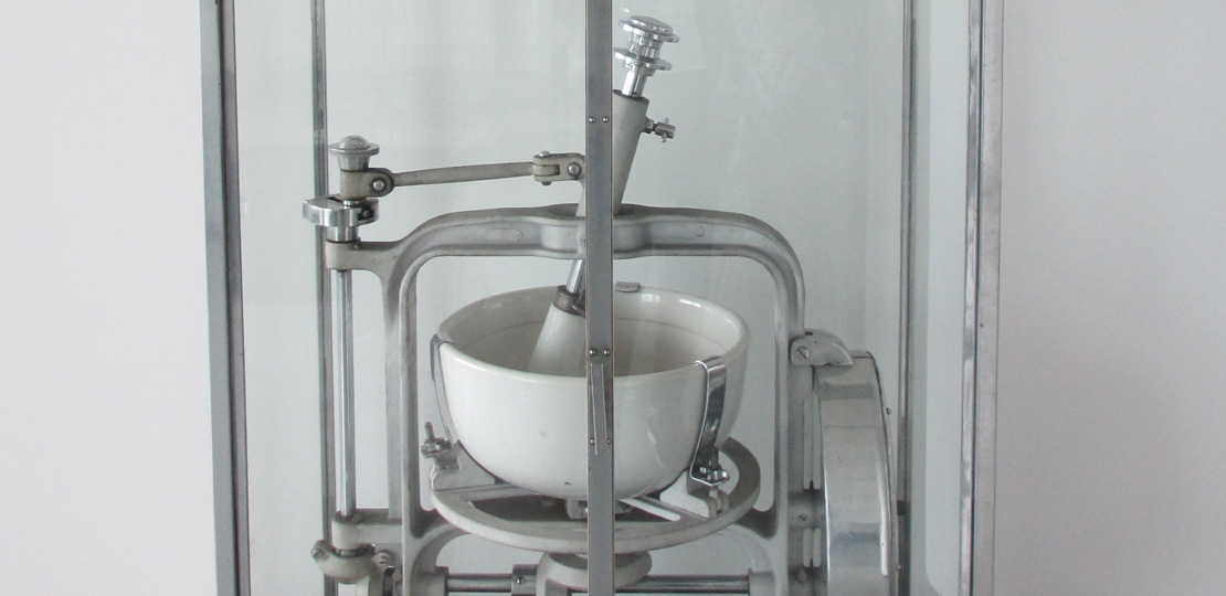 31179305 - pharmaceutical factory equipment mixing tank on production line in pharmacy industry manufacture factory